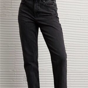 American Eagle Strigid Mom Jeans Black Denim Jeans